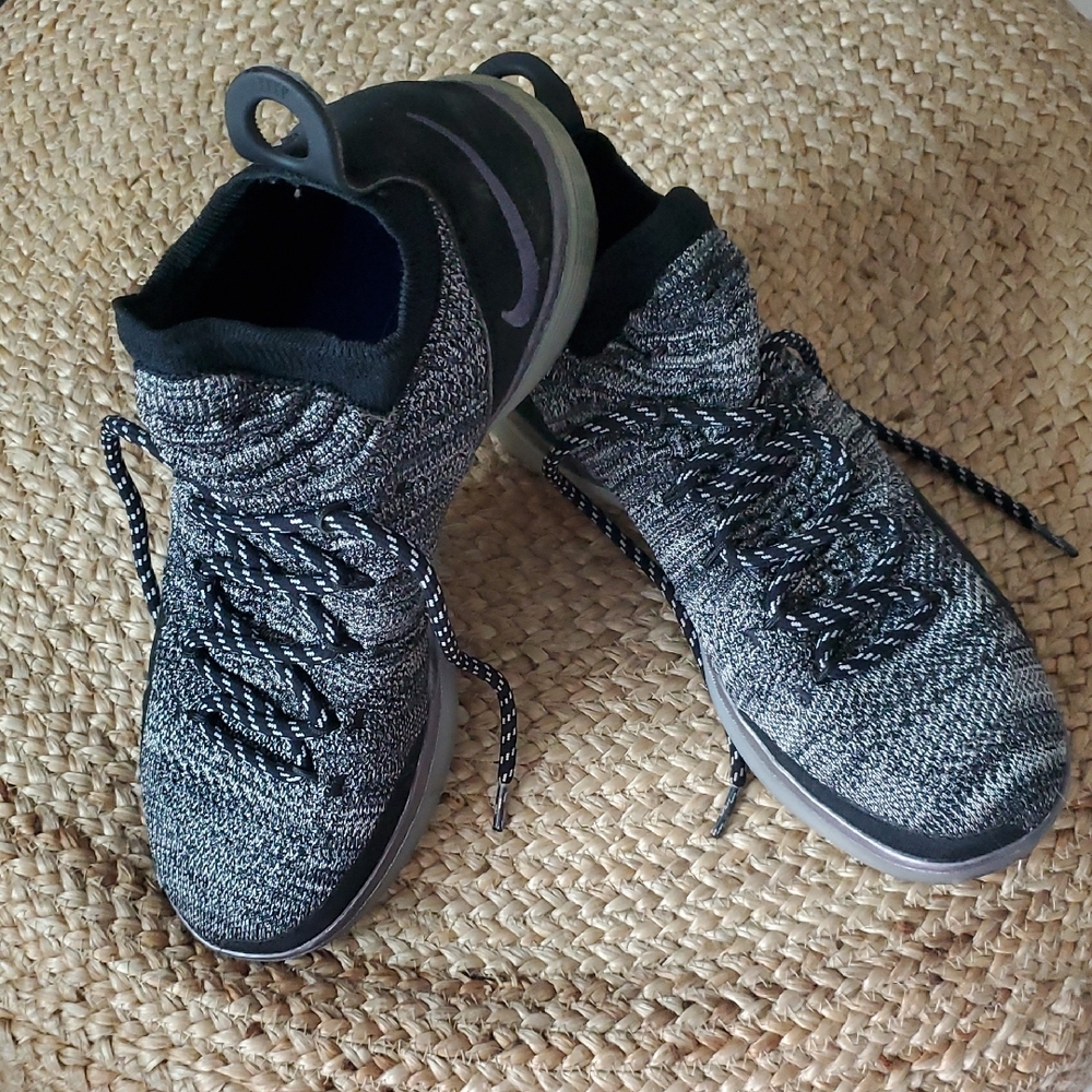 Nike KD 11 'Still KD' Sneakers Shoes Size 10